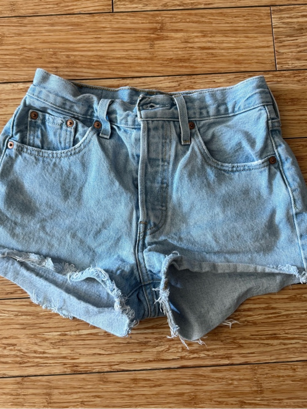 Levi 501 Jean Shorts Light Blue